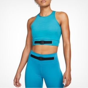 Nike Dri-FIT Buckle Women's Cropped Training Tank